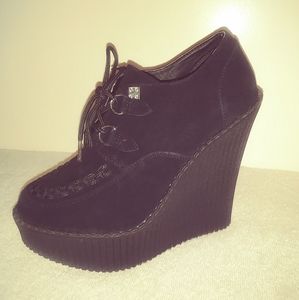 T.U.K Women's Wedges Size 6